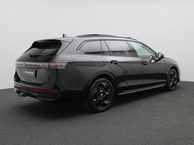 Volkswagen PASSAT Variant 1.5 eHybrid R-Line Edition 272PK DSG SOH 100%, Pano-Schuifdak, Trekhaak, Black Style, Head-Up Display, Leder, Memorystoel, Keyless, Elektr. Achterklep, 18" LM Velgen