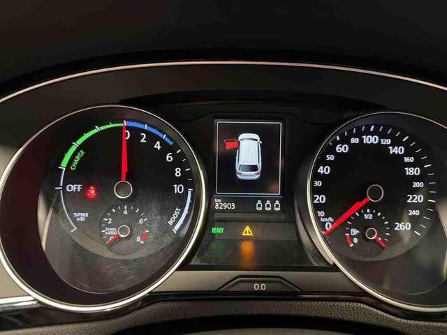 Volkswagen PASSAT Variant GTE 1.4 TSI PHEV 218PK | Panodak | Vol Leer | Keyless | Camera | Getint Glas | Klasse 3 | Trekhaak |