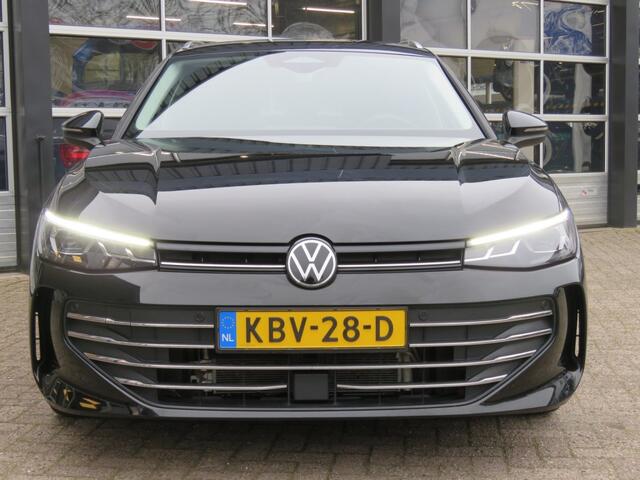Volkswagen PASSAT 1.5 eHybrid 204pk Elegance / Trekhaak / Head up / Stoel en stuurverw. / IQ Light / FABRIEKS garantie
