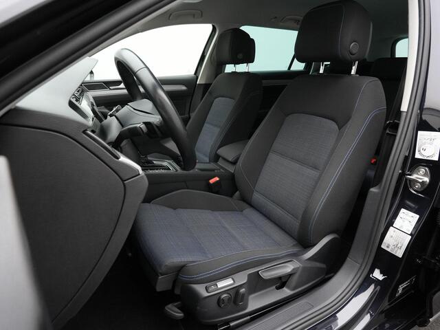 Volkswagen PASSAT Variant 1.4 TSI 218 pk DSG GTE | Trekhaak | Discover Pro | Adaptief onderstel | Achteruitrijcamera | Stoelverwarming