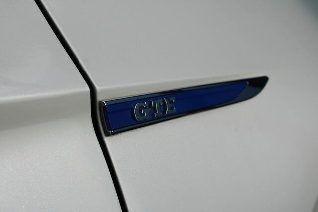 Volkswagen PASSAT Variant 1.4 218pk TSI PHEV GTE Business | Panoramadak | Adaptieve cruise | Stoelverwarming | Elektrische kofferklep