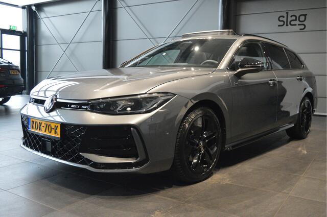 Volkswagen PASSAT Variant 2.0 TDI 3X R-LINE head up pano trekhaak 18 inch 150 pk !!