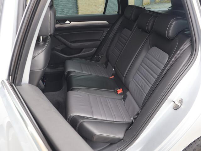 Volkswagen PASSAT Variant 1.8 TSI R-line Business DSG Pano | Leder | ACC | Massage | Carplay | Trekhaak