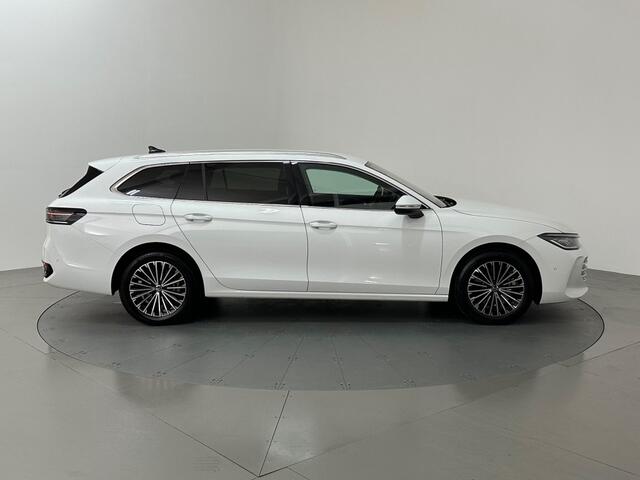 Volkswagen PASSAT 1.5 EHYBRID ELEGANCE BNS. 360 CAMERA TREKHAAK