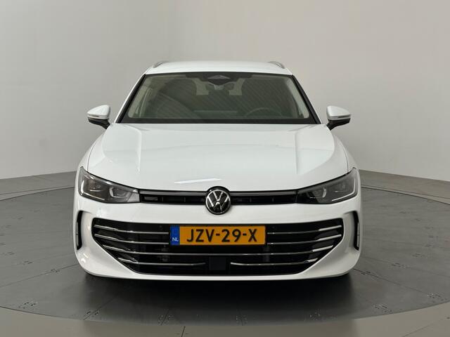 Volkswagen PASSAT 1.5 EHYBRID ELEGANCE BNS. 360 CAMERA TREKHAAK