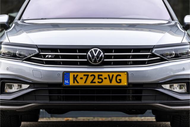 Volkswagen PASSAT Variant 2.0 TSI R-Line Business + panoramadak