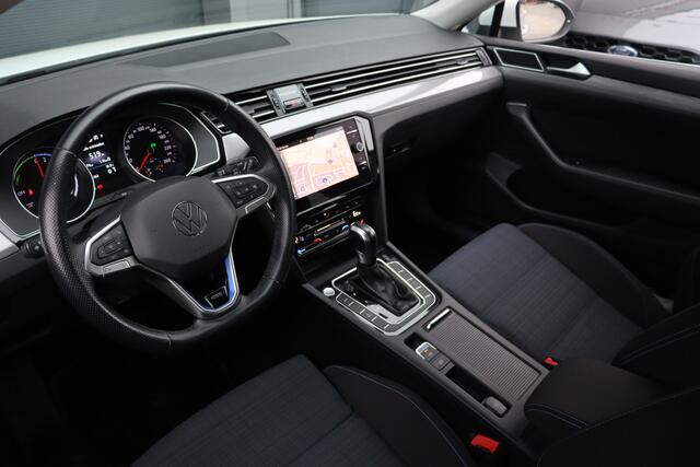 Volkswagen PASSAT Variant 1.4 TSI PHEV GTE | ACC | Camera | Winter Pakket |