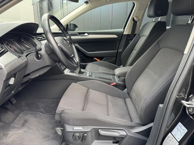 Volkswagen PASSAT 1.4 TSI Originele Nederlandse auto, Comfortline Comfort stoelen, ACC, Navigatie Pro, Lmv