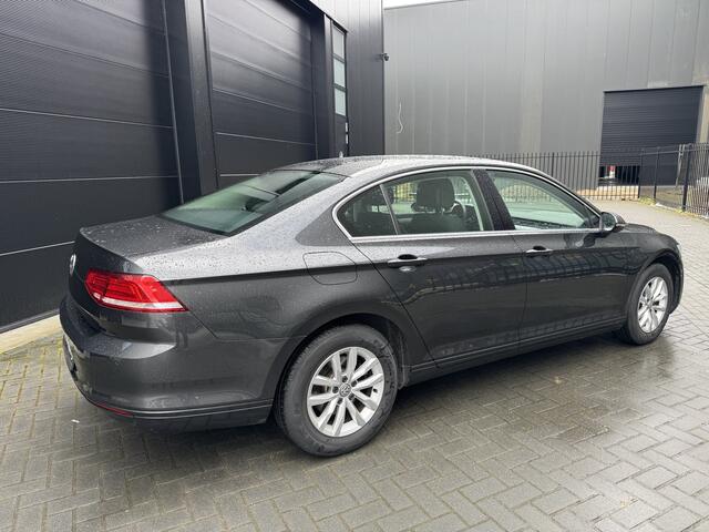 Volkswagen PASSAT 1.4 TSI Originele Nederlandse auto, Comfortline Comfort stoelen, ACC, Navigatie Pro, Lmv