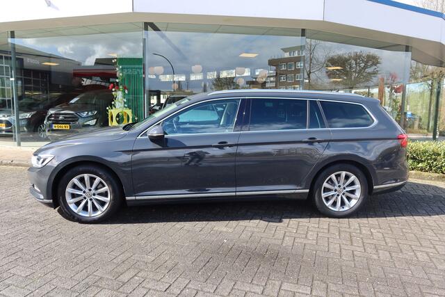 Volkswagen PASSAT Variant 1.5 150PK TSI Highline DSG I TREKHAAK