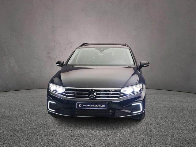 Volkswagen PASSAT Variant GTE Business 1.4 TSI eHybrid 218pk DSG Automaat Adaptive cruise control, Elektrische achterklep, LED matrix koplampen, Navigatie, Achteruitrijcamera