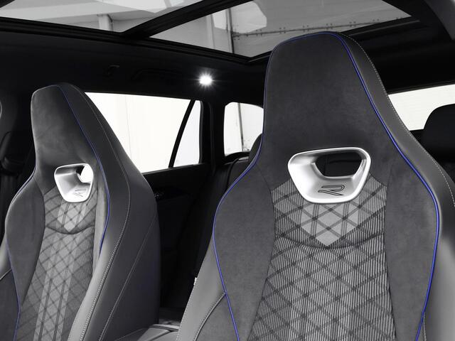 Volkswagen PASSAT Variant R-Line Edition 1.5 eHybrid 204 PK 6 versn. DSG · Achteruitrijcamera · Draadloze telefoonverbinding · Comfort pakket · Voorraad OUTLET · Prijs is inclusief inruilpremie ·