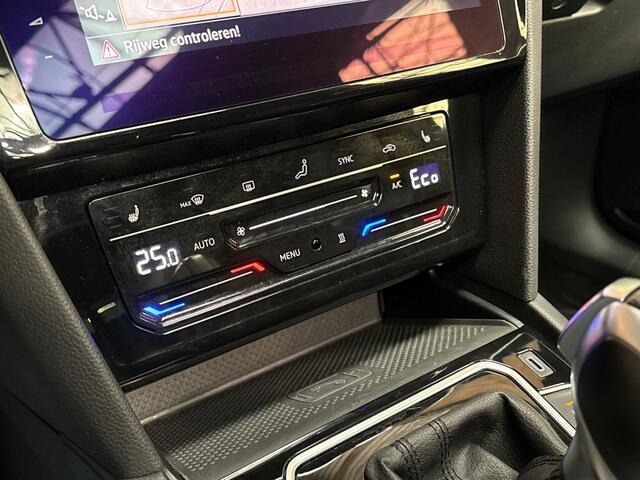 Volkswagen PASSAT Variant 1.4 TSI PHEV GTE 218Pk Automaat (PANORAMADAK, VIRTUAL COCKPIT, APPLE CARPLAY, MEMORY SEATS, LEDER, STOELVERWARMING, KEYLESS, 360 CAMERA, TREKHAAK, NIEUWSTAAT)