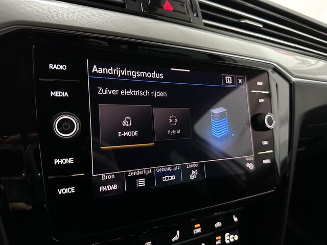 Volkswagen PASSAT Variant 1.4 TSI PHEV GTE Business - Carplay / Camera / Stoelverw.