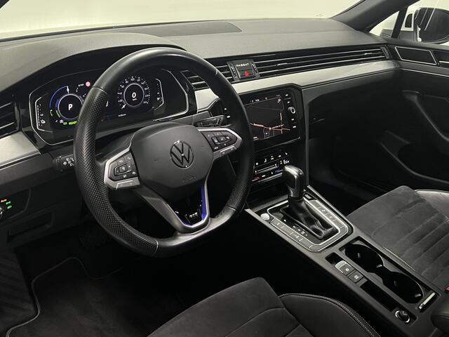 Volkswagen PASSAT 1.4 TSI PHEV GTE Business | NAVI | TREKHAAK | KEYLESS | ACC |