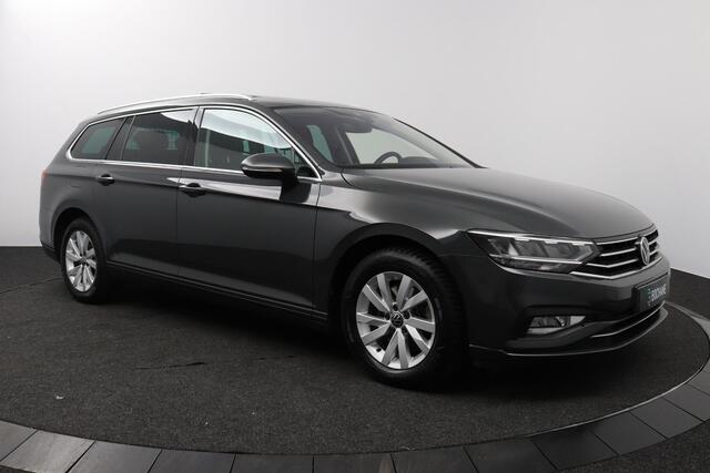 Volkswagen PASSAT Variant 1.5 TSI 150pk DSG Business | Panoramadak | Trekhaak | Virtual Cockpit |
