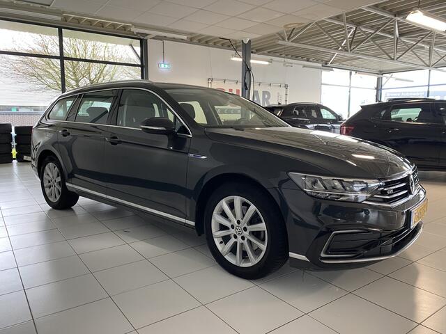Volkswagen PASSAT Variant 1.4 TSI PHEV GTE Business Trekhaak / Carplay /Stoelverwarming /Digitaal dashboard