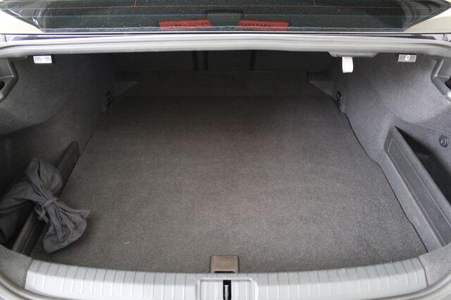 Volkswagen PASSAT 1.4 TSI Comfortline Climate Control | Navigatie | Parkeersensoren | Trekhaak