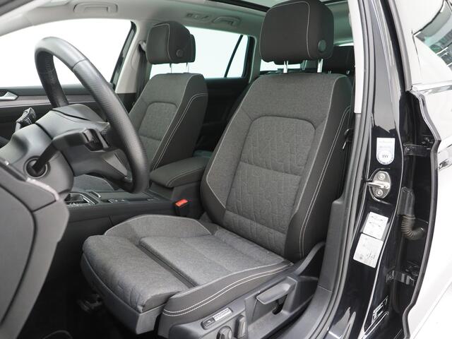 Volkswagen PASSAT Variant 1.4 TSI PHEV GTE | Panoramadak | Massage | Camera | Virtual | Keyless | Adaptive Cruise | Carplay