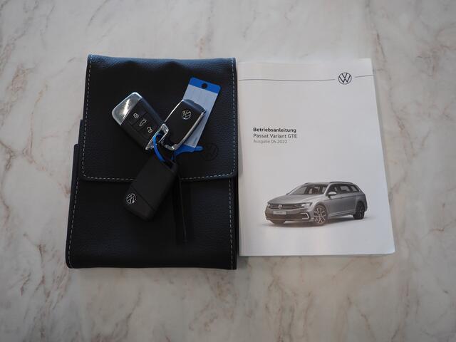Volkswagen PASSAT Variant 1.4 TSI PHEV GTE | Panoramadak | Massage | Camera | Virtual | Keyless | Adaptive Cruise | Carplay