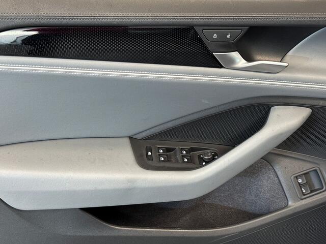 Volkswagen PASSAT Variant 1.5 204pk eHybrid Business Achteruitrijcamera | Parkeersensoren voor en achter | Adaptive cruise control