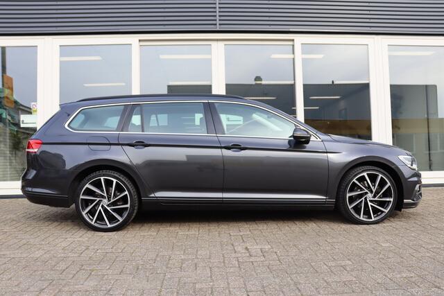 Volkswagen PASSAT Variant 1.4 TSI ACT Highline, Automaat, Cruise Control, Climate Control, Navi, Inklapbare Trekhaak, Prijs Is Rijklaar Inclusief 6 Maanden Garantie