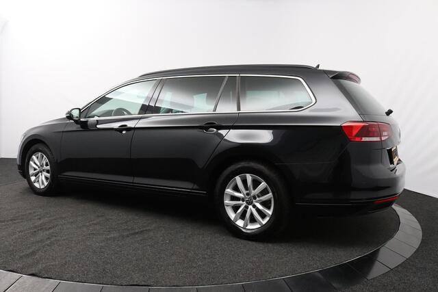 Volkswagen PASSAT Variant 1.5 TSI 150pk DSG Business | Trekhaak | Navigatie | Cruise Control Adaptief |