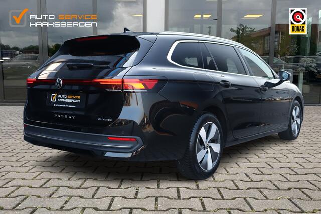 Volkswagen PASSAT Variant 1.5 eHybrid Elegance | Trekhaak | Camera | ACC |