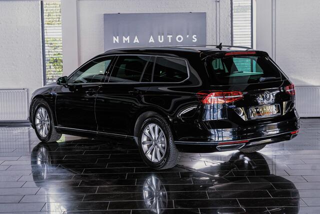 Volkswagen PASSAT Variant 1.4 TSI GTE Highline PANO | ACC | 2E EIGENAAR | SFEERVERLICHTING | MASSAGE | DEALER ONDERHOUDEN | DODEHOEK | TREKHAAK