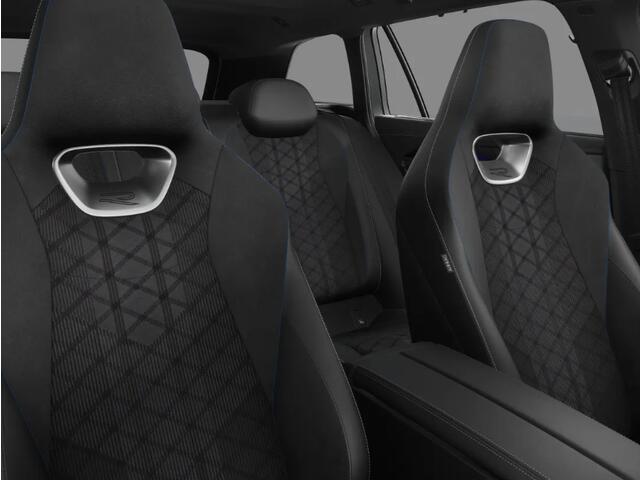 Volkswagen PASSAT Variant R-Line Edition 1.5 eHybrid 204 PK 6 DSG · Draadloze telefoonlader · Achteruitrijcamera · Sfeerverlichting · Black Style Pakket · Trekhaak inklapbaar, met elektrische ontgrendeling, incl. aanhangwagenmanoeuvreerhulp 'Trailer Assist' ·