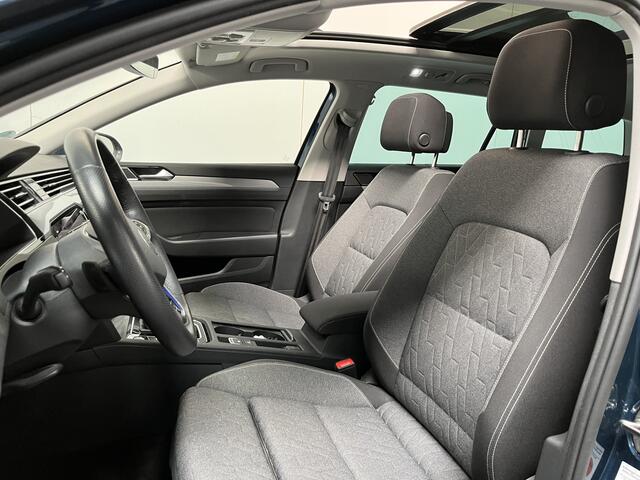 Volkswagen PASSAT Variant 1.4 TSI PHEV GTE / AUTOMAAT/ PANO/ TREKHAAK/ DCC/ PARK.SENSOR + 360 CAMERA/ MEMORY SEAT/ ERGO COMFORT/ STUUR+STOELVERWARM./ ACC/ DODEHOEK/ ELEK.ACHTERKLEP/ APP-CONNECT/ KEYLESS/ NAVI/ DIGITAL DASH/ 18'' LMV