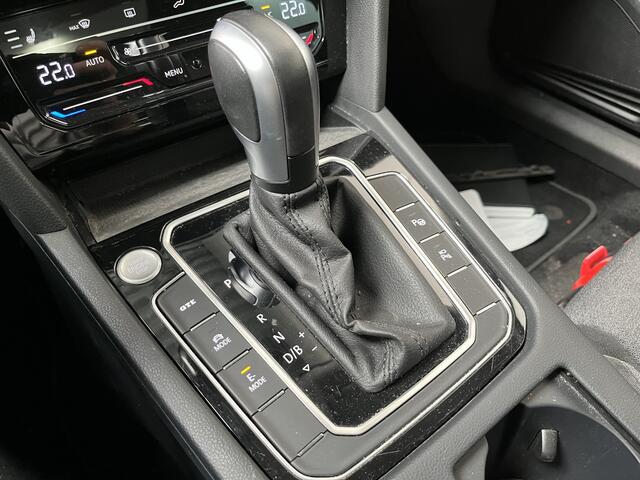 Volkswagen PASSAT Variant 1.4 TSI PHEV GTE / AUTOMAAT/ PANO/ TREKHAAK/ DCC/ PARK.SENSOR + 360 CAMERA/ MEMORY SEAT/ ERGO COMFORT/ STUUR+STOELVERWARM./ ACC/ DODEHOEK/ ELEK.ACHTERKLEP/ APP-CONNECT/ KEYLESS/ NAVI/ DIGITAL DASH/ 18'' LMV