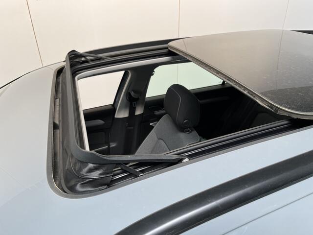 Volkswagen PASSAT Variant 1.4 TSI PHEV GTE / AUTOMAAT/ PANO/ TREKHAAK/ ACC/ ERGO COMFORT/ PARK.SENSOR.V+A/ CAMERA/ APP-CONNECT/ STOELVERWARM./ ELEK.ACHTERKLEP/ NAVI/ DAB/ CLIMA/ 17'' LMV