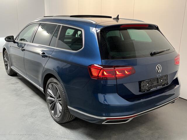 Volkswagen PASSAT Variant 1.4 TSI PHEV GTE / AUTOMAAT/ PANO/ TREKHAAK/ ERGO COMFORT/ ELEK.ACHTERKLEP/ DODEHOEK/ PARK.SENSOR.V+A/ CAMERA/ STOELVERWARM./ ACC/ APP-CONNECT/ KEYLESS/ DIGITAL DASH/ NAVI/ DAB/ CLIMA/ LED/ 18'' LMV