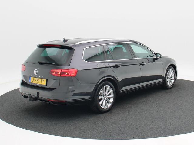 Volkswagen PASSAT Variant 1.5 TSi 150 Pk Automaat Comfort Business | Full LED | Navigatie | 17 Inch | Trekhaak | Camera | Adaptive Cruise | 121.681 Km!!