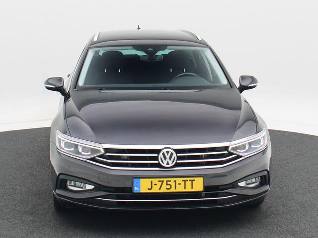Volkswagen PASSAT Variant 1.5 TSi 150 Pk Automaat Comfort Business | Full LED | Navigatie | 17 Inch | Trekhaak | Camera | Adaptive Cruise | 121.681 Km!!