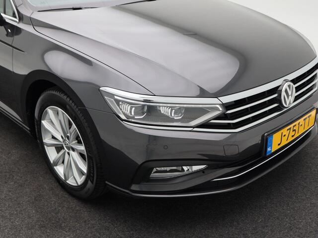 Volkswagen PASSAT Variant 1.5 TSi 150 Pk Automaat Comfort Business | Full LED | Navigatie | 17 Inch | Trekhaak | Camera | Adaptive Cruise | 121.681 Km!!
