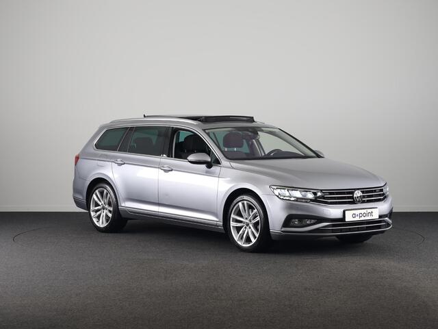 Volkswagen PASSAT Variant 1.5 TSI Business | Navigatie | Panorama dak | Parkeersensoren | Achteruit Camera | Digitale dashboard |