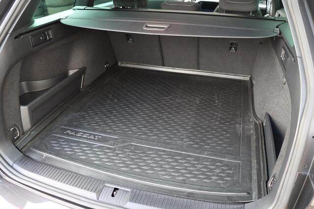 Volkswagen PASSAT Variant 1.4 TSI PHEV GTE Business DSG 218pk | Pano | 360 Camera | Travelassist | Carplay