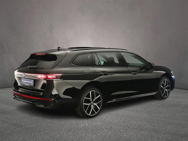 Volkswagen PASSAT Variant R-Line Edition 1.5 TSI eHybrid 272pk DSG Automaat Trekhaak, Harman Kardon audio, Panoramadak, Adaptive cruise control, 360 camera, Achteruitrijcamera