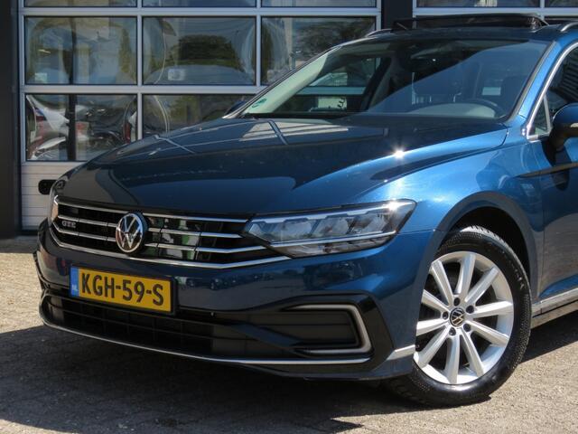 Volkswagen PASSAT 1.4 TSI PHEV GTE BNS / Pano / Wegklap.haak / Stoelverw. / Camera / BOVAG garantie