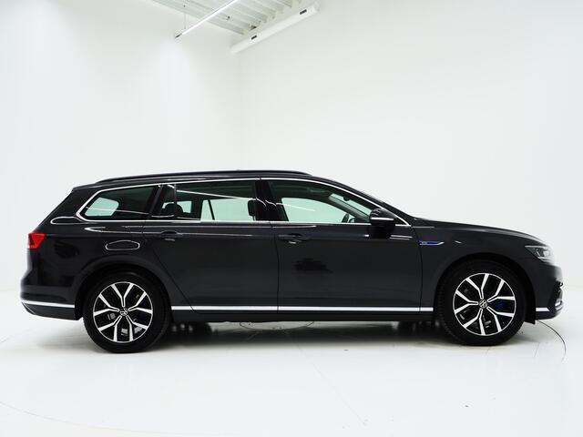 Volkswagen PASSAT Variant 1.4 TSI PHEV GTE | Panoramadak | Massage | HUD | 360 | Keyless | Adaptive Cruise | Virtual | Carplay