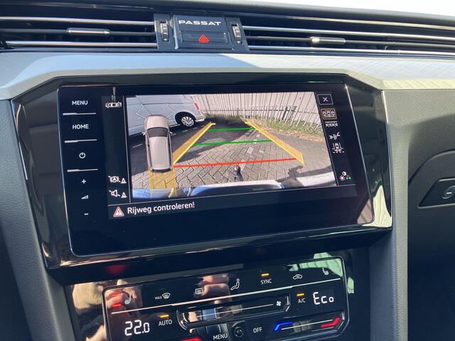 Volkswagen PASSAT Variant 1.4TSI PHEV 160kW/218PK GTE · Panoramadak · Trekhaak · Navigatie · Camera · Stoelverwarming ·