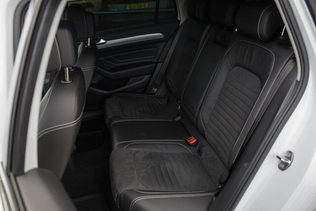 Volkswagen PASSAT Variant 1.4 TSI PHEV GTE Business , SoH 94%, Adaptive cruise, Trekhaak, Carplay, Camera,