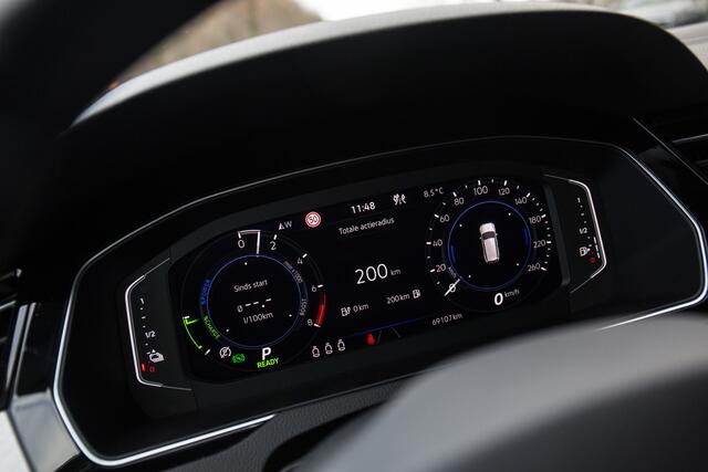 Volkswagen PASSAT Variant 1.4 TSI PHEV GTE Business , SoH 94%, Adaptive cruise, Trekhaak, Carplay, Camera,