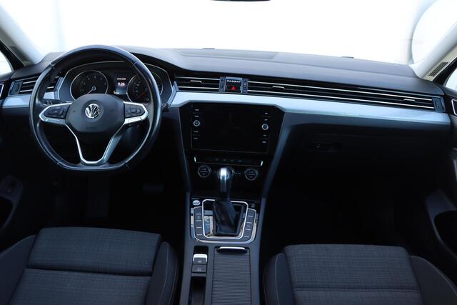Volkswagen PASSAT Variant 1.5 TSI Comfort Business 150pk | Trekhaak | Carplay
