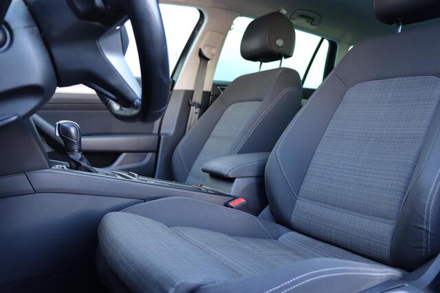 Volkswagen PASSAT Variant 1.5 TSI Comfort Business 150pk | Trekhaak | Carplay