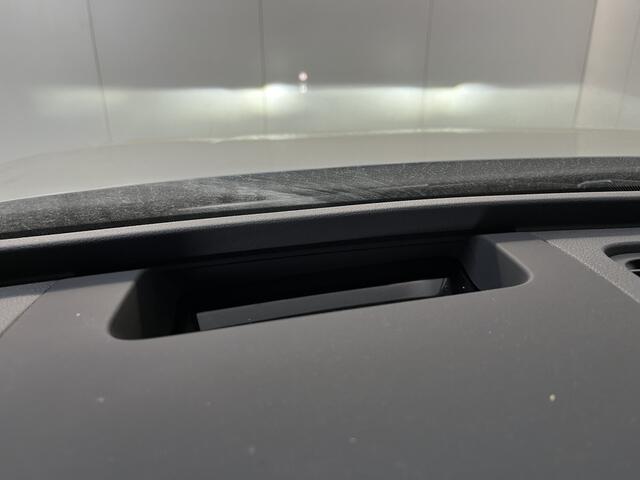 Volkswagen PASSAT Variant 1.5 eHybrid Business / AUTOMAAT/ TREKHAAK/ ACC/ PARK.SENSOREN V+A/ CAMERA/ STUUR+STOELVERWARM./ MASSAGE/ DODEHOEK/ HEAD-UP/ APP-CONNECT/ DIGITAL DASH/ DAB/ NAVI/ CLIMA/ LED/ 17'' LMV