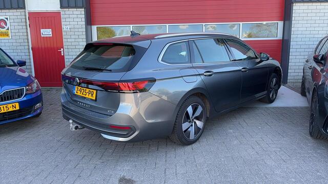 Volkswagen PASSAT Variant 1.5 eTSI Business NL-AUTO / TREKHAAK / FULL LED / SFEER / KEYLESS / CAMERA / STOELVERW / STUURVERW / CARPLAY