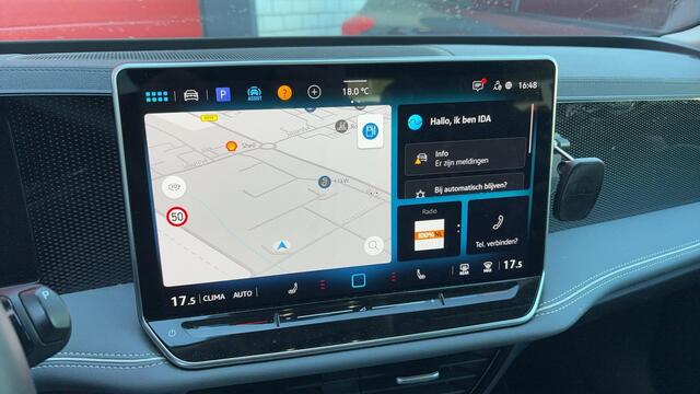 Volkswagen PASSAT Variant 1.5 eTSI Business NL-AUTO / TREKHAAK / FULL LED / SFEER / KEYLESS / CAMERA / STOELVERW / STUURVERW / CARPLAY